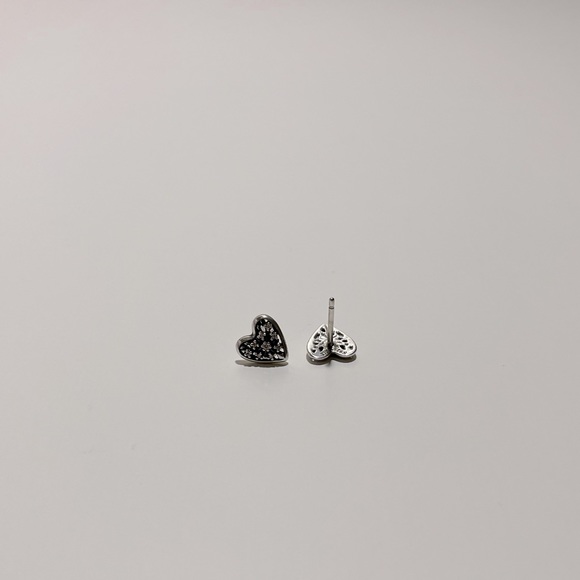 PANDORA | Hearts of Winter Snowflake Earrings (Discontinued) | Preloved - Picture 10 of 13